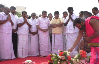 திமுக முப்பெரும் விழாவிற்கான மேடை மற்றும் பந்தல் அமைக்கும் பணி செந்தில்பாலாஜி தொடங்கி வைத்தார்.